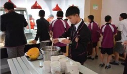 天津食堂爆料者境况最新,勇敢揭露真相，遭遇困境与支持并行